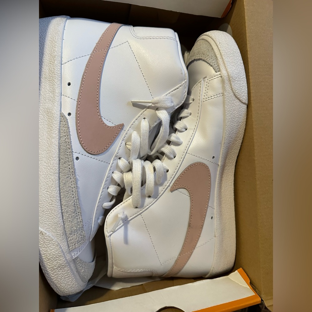 Unisex Nike Blazer shoes